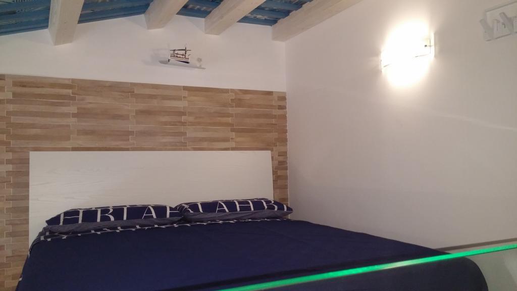 La Casetta Nel Porto 카스텔라마레델골포 객실 사진